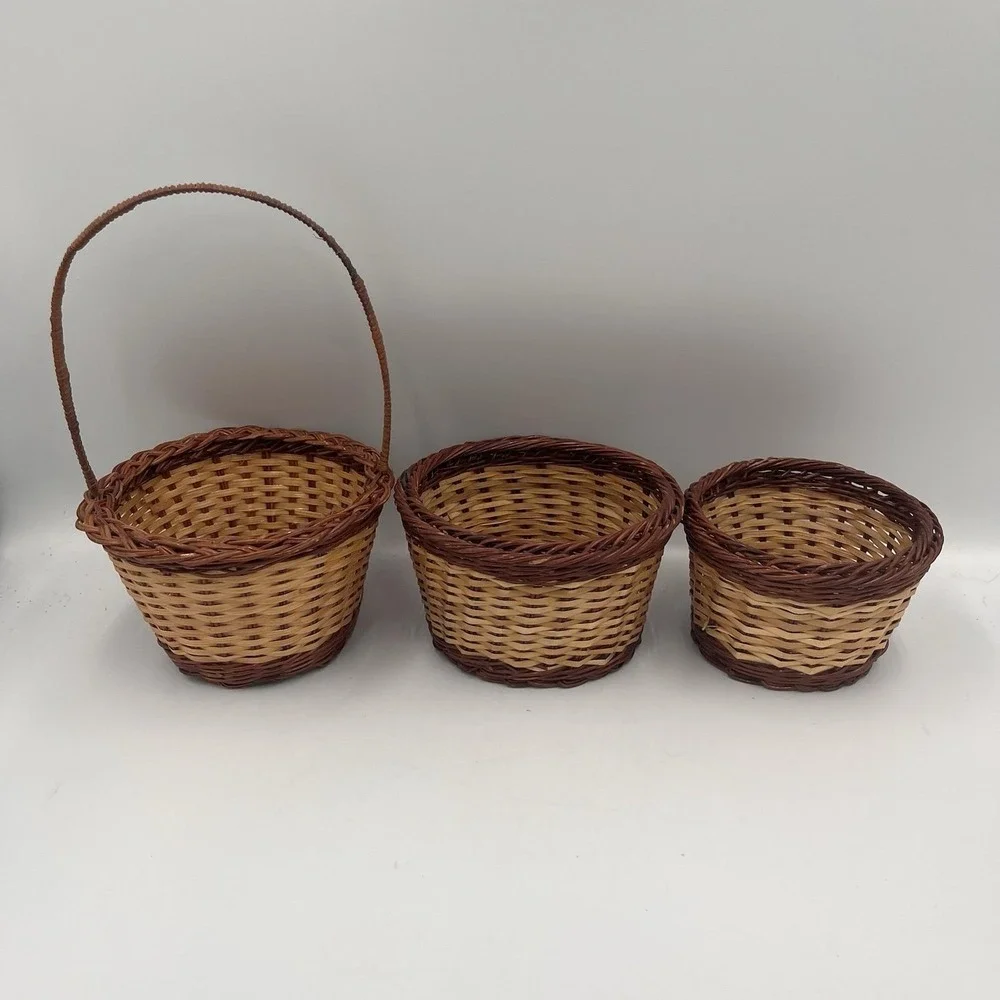Lot of 3 Small Vintage Wicker Baskets One With Handle Two Tone Pretty And Cute!